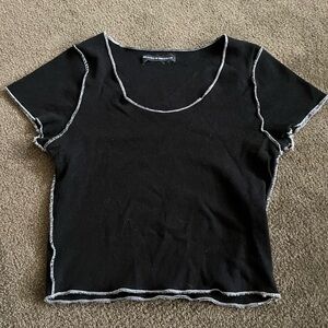 BRANDY MELVILLE crop t-shirt